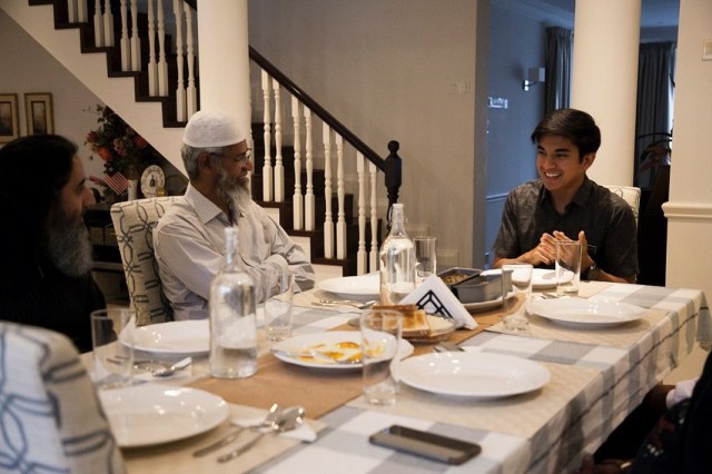 Menteri Pemuda dan Olahraga Malaysia Syed Saddiq Bertemu Zakir Naik Foto: syedsaddiq/Instagram