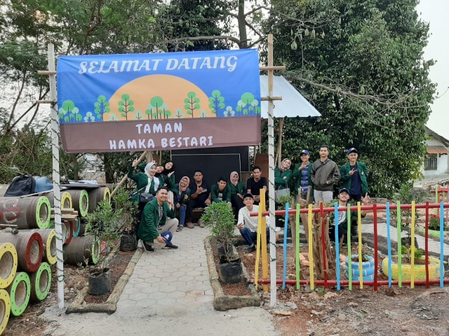 Taman Hamka Bestari. Taman sekaligus saung serba guna untuk warga. Foto: Dok. Pribadi