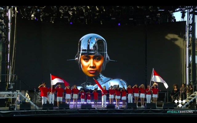com-Gatsby, penampilan Niki Zefanya di Head in The Clouds Festival Foto: Dok. Tidalx88rising