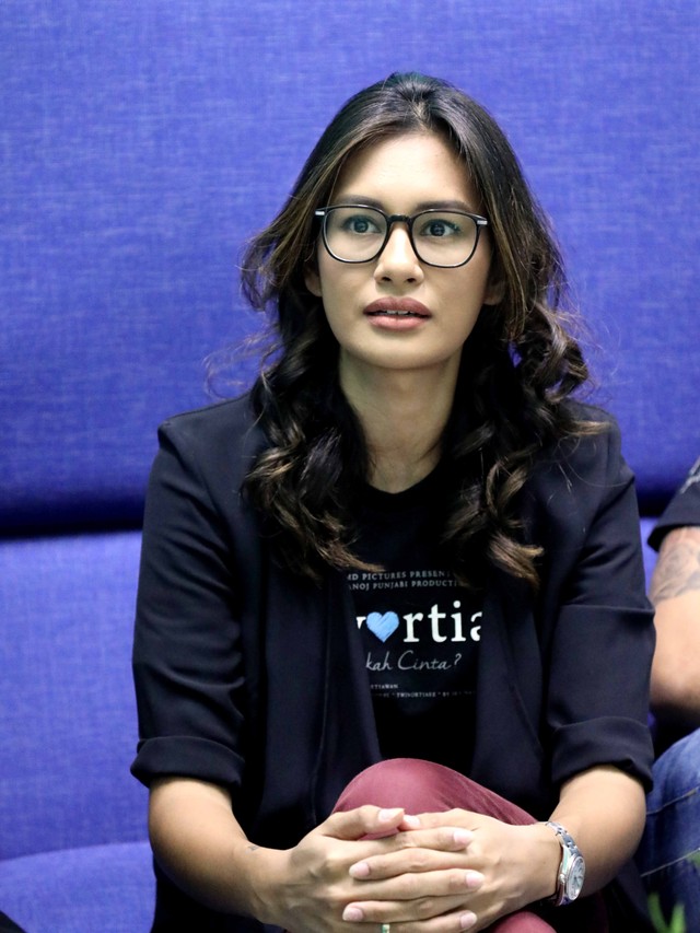 Pemain film Twivortiare Raihaanun Soeriaatmadja saat berkunjung ke kantor kumparan. Foto: Melly Meiliani/kumparan