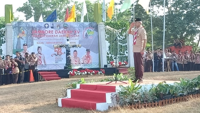 Gubernur Jawa Tengah Ganjar Pranowo SH MIP, saat membuka kegiatan Jambore Daerah XV Kwartir Daerah Jawa Tengah di Bumi Perkemahan Mustika Kabupaten Blora. Selasa (27/08/2019) pukul 07.00 WIB.