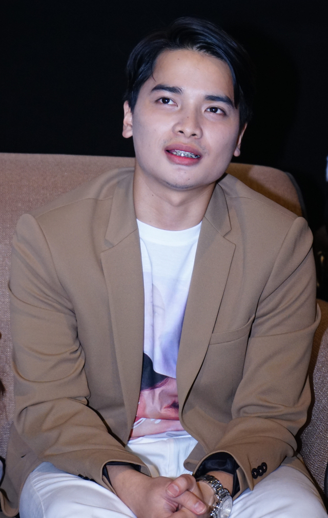 Anak Almarhum Ustaz Arifin Ilham, Alvin Faiz saat hadir di screening film 'Suami Yang Menangis' di Epicentrum, Jakarta, Selasa, (27/8). Foto: Ronny/kumparan