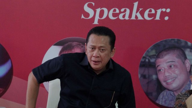 Ketua DPR RI Bambang Soesatyo saat launching buku miliknya yang berjudul 'Akal Sehat' di Posko Bamsoet di kawasan Menteng, Jakarta. Foto: Helmi Afandi Abdullah/kumparan