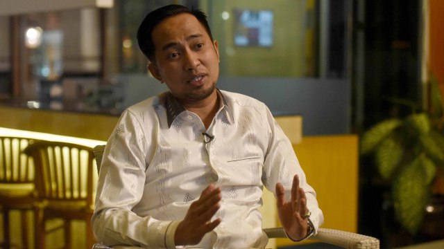Bupati Penajam Paser Utara Abdul Gafur Mas'ud menyampaikan jawaban saat sesi wawancara di Balikpapan, Kalimantan Timur, Rabu (28/8). Foto: ANTARA FOTO/Akbar Nugroho Gumay