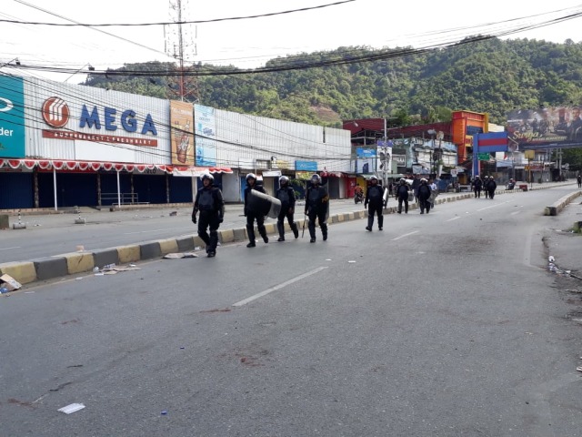 Kerusuhan di Jayapura.