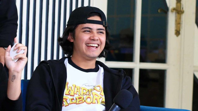 Pemain Film Warkop DKI Reborn Aliando Syarief saat berkunjung ke kantor kumparan. Foto: Melly Meiliani/kumparan