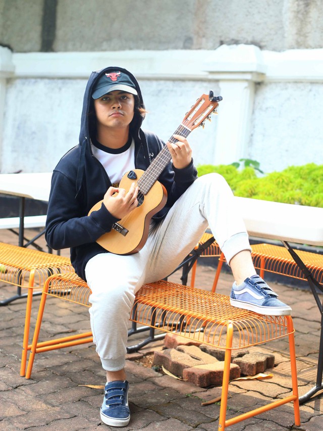 Pemain Film Warkop DKI Reborn 3, Aliando Syarief saat berkunjung ke kantor kumparan. Foto: Melly Meiliani/kumparan