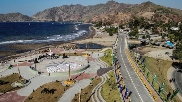 Foto aerial Jembatan dan Taman BJ Habibie di kawasan Bidau Santana, Dili, Timor Leste, Kamis (29/08/2019). Foto: ANTARA FOTO/Dhemas Reviyanto