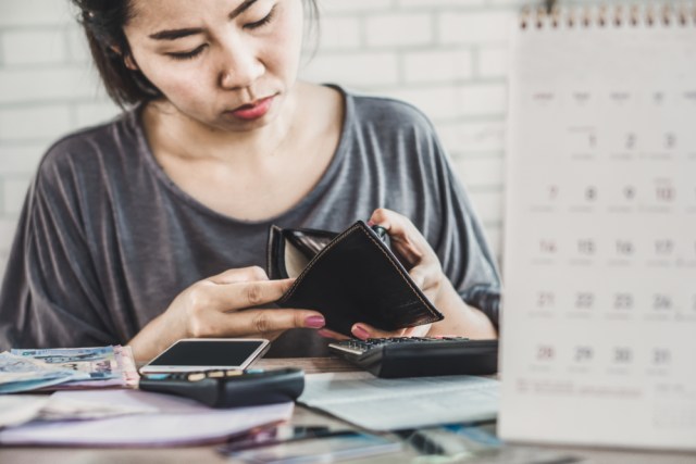 com-Ilustrasi terlilit utang. Foto: Shutterstock