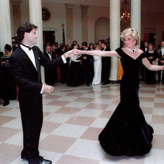 Putri Diana dansa dengan John Travolta Foto: Twitter @damaris