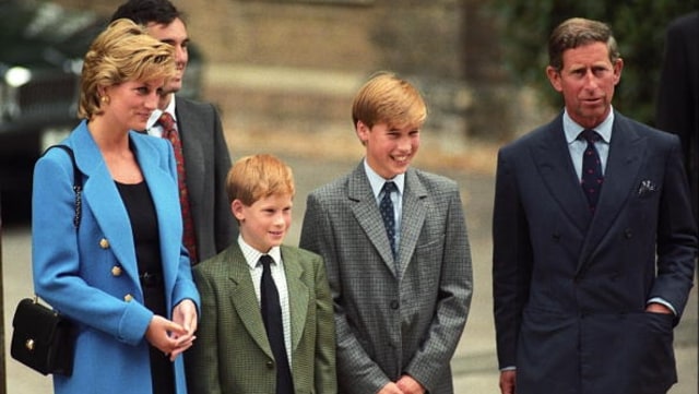(kiri-kanan) Putri Diana, Pangeran Harry, Pangeran William, dan Pangeran Charles. Foto: Getty Images/Tom Wargacki
