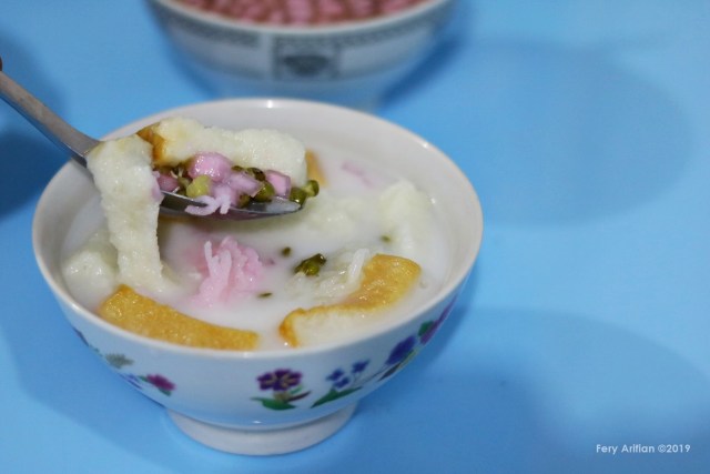 Wedang Angsle, minuman tradisional khas Malang (Foto: Fery Arifian)