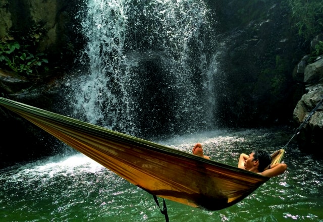 Wisata Curug Hordeng memang memesona dengan air kolamnya yang jernih (Dok. Adhi Nurhadi)