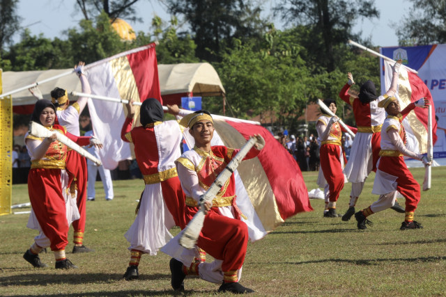 Marching Band dalam peringatan Hardikda Aceh ke-60 di Lapangan Tugu, Darussalam, Banda Aceh. Foto: Suparta/acehkini