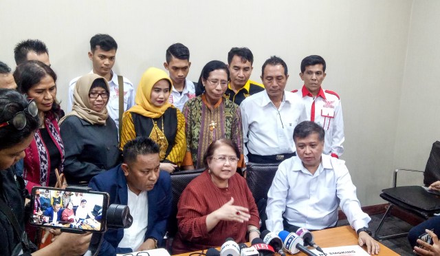 Pengacara Elza Syarief di Mabes Polri Foto: Aria Pradana/kumparan
