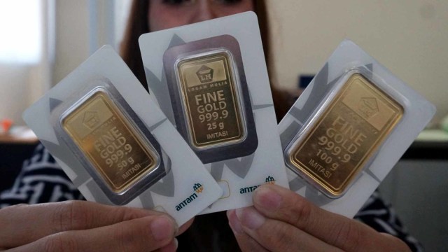 Ilustrasi emas batangan (antam). Foto: Fanny Kusumawardhani/kumparan