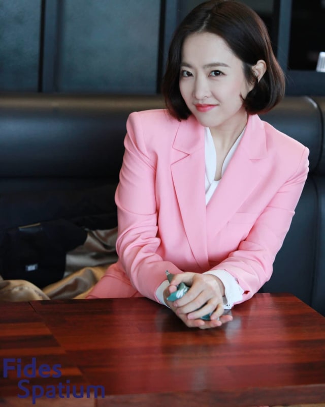 Aktris Korea Selatan, Park Bo Young. Foto: Instagram/@fidesspatium_official