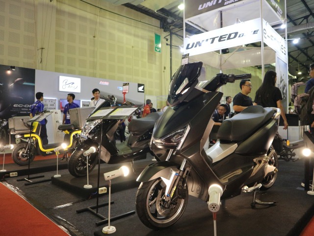 Skuter listrik besutan United Bike. Foto: Ghulam Muhammad Nayazri / kumparan