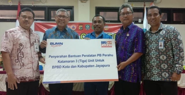 BRI Peduli salurkan bantuan untuk pemulihan Papua di Jayapura, Senin (2/9). Foto: Dok. BRI