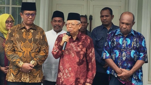 Ma'ruf Amin terima kunjungan sejumlah pendeta Papua di Situbondo. Foto: Andesta Herli Wijaya/kumparan