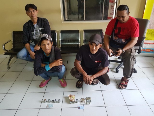 Polisi amankan pelaku pungli di Tanah Abang, Jakarta. Foto: dok. Polsek Tanah Abang