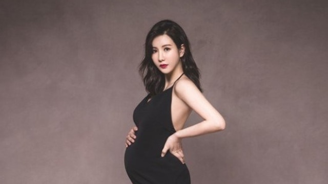 Jungah Eks After School untuk Maternity Shot-nya. (Foto: Happy Married Company)