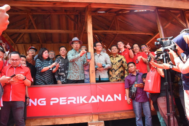 com-Ridwan Kamil di desa digital. Foto: Dok. Pemerintah Provinsi Jawa Barat