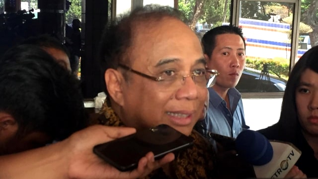 Mantan Menko Maritim Indroyono Soesilo seusai menjenguk Habibie, di RSPAD, Jakarta, Rabu (11/9). Foto: Rafyq Panjaitan/kumparan