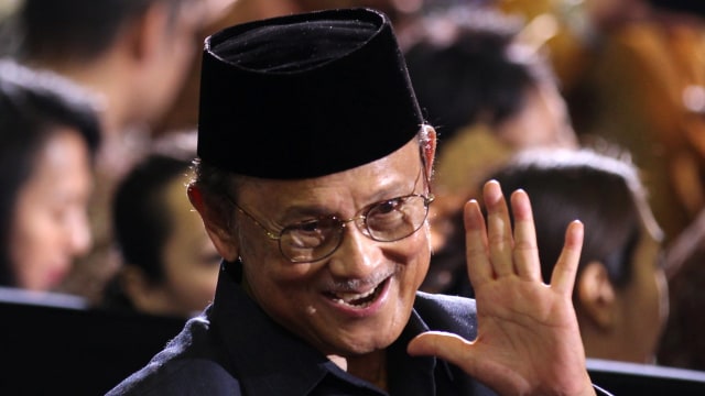 Mantan Presiden Indonesia BJ Habibie. Foto: AFP PHOTO / BARBARA WALTON