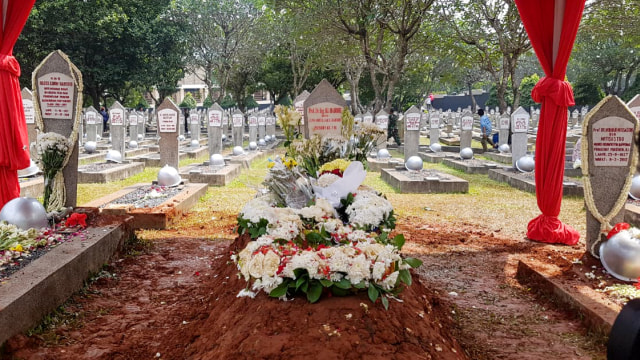 Makam BJ Habibie. Foto: Efira Tamara Thenu/kumparan