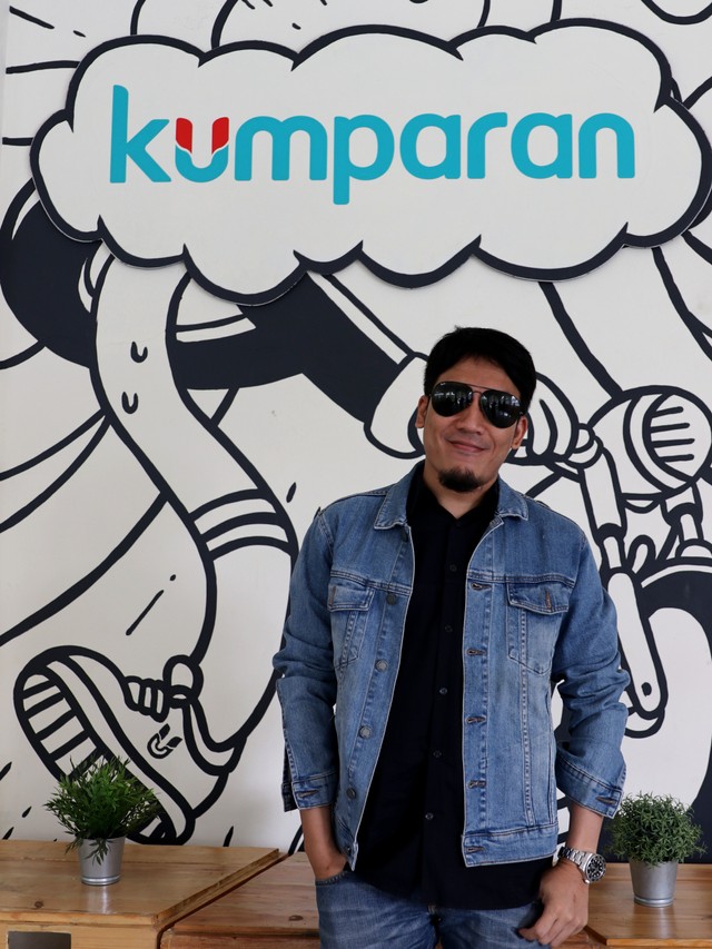 Presenter Deddy Mahendra Desta saat berkunjung ke kantor kumparan. Foto: Melly Meiliani/kumparan