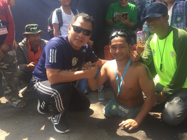 Danlanal Cirebon, Letkol Laut (P) Agung Nugroho bersama Rahmat Hidayatullah.