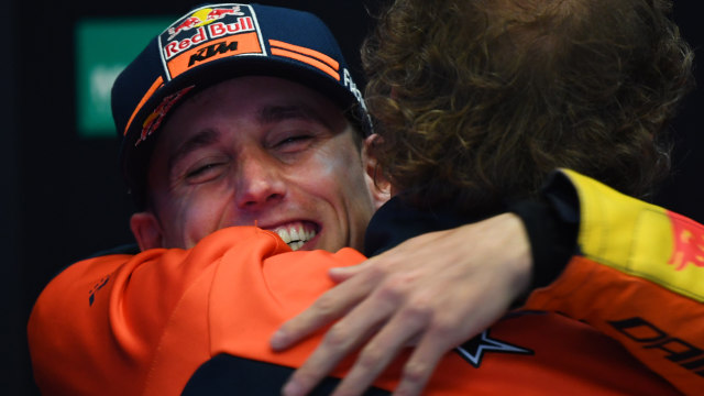 Pebalap KTM Racing, Pol Espargaro, resmi ke Repsol Honda. Foto: GABRIEL BOUYS / AFP