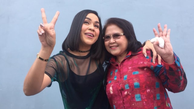 Melaney Ricardo dan Elza Syarief. Foto: Giovanni/kumparan