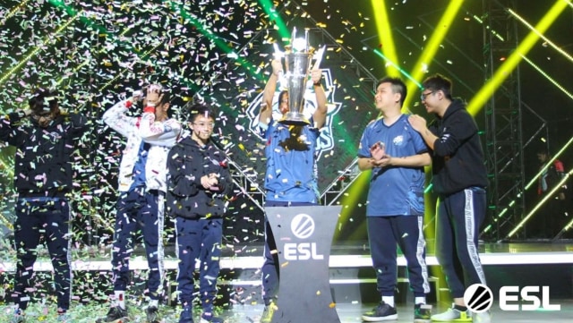 Tim EVOS AOV juara ASL Season 3. Foto: ESL Indonesia