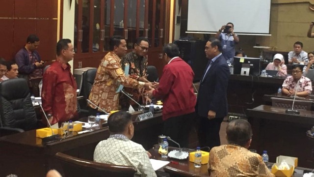 7 fraksi di DPR dan Pemerintah sepakat membawa Revisi UU KPK dalam pengambilan keputusan tingkat II di rapat Paripurna besok, Selasa (17/9). Foto: Rafyq Panjaitan/kumparan