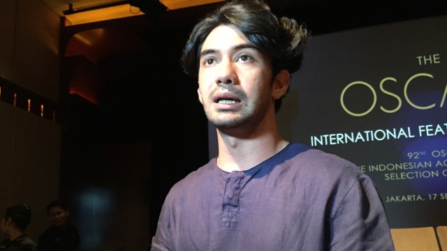 Reza Rahadian usai menghadiri pengumuman film Indonesia yang mewakili Oscar 2020.  Foto:  Sarah Yulianti Purnama/kumparan 