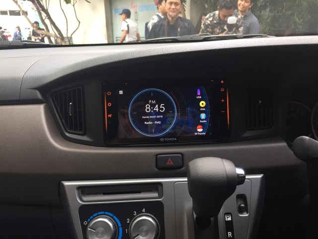 Head Unit New Toyota Calya Foto: Muhammad Ikbal