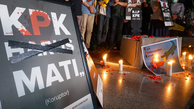 Poster "KPK Mati" (koruptor). Foto: Fanny Kusumawardhani/kumparan