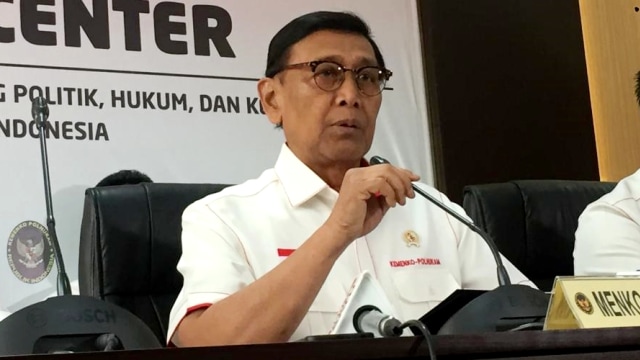 Menko Polhukam Wiranto saat melakukan konferensi pers di Kemenkopolhukam terkait revisi UU KPK. Foto: Andesta Herli Wijaya/kumparan