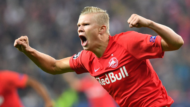Erling Braut Haaland, pencatat hattrick termuda ketiga di Liga Champions. Foto: AFP/Joe Klamar