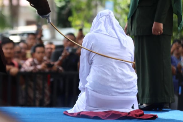 Ilustrasi hukum cambuk. Foto: Suparta/acehkini