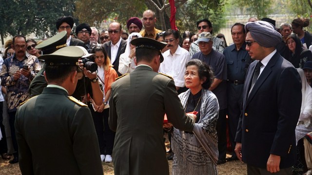 Suasana saat pemakaman abu jenazah H.S. Dillon di Taman Makam Pahlawan Kalibata, Jakarta, Jumat (20/9/2019). Foto: Nugroho Sejati/kumparan