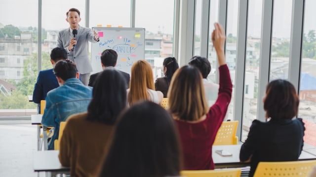 Ilustrasi dosen Pria. Foto: Shutter Stock