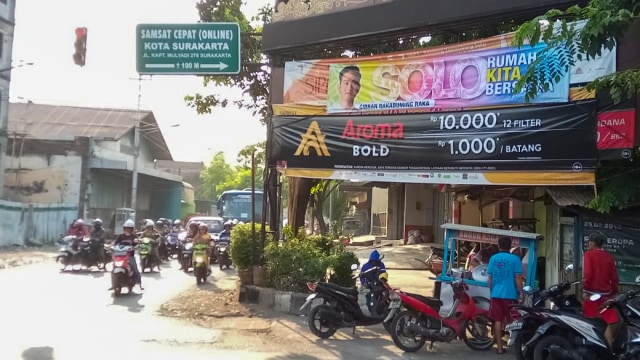 Spanduk dukungan Gibran maju Pilwalkot Solo ramai dipasang di jalan-jalan di Solo. Foto: Dok. Kumparan