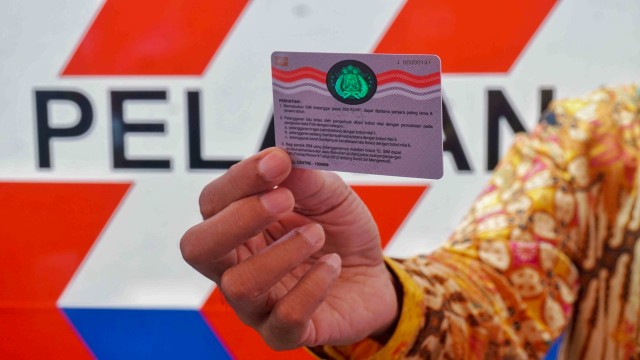 Tampak belakang Smart SIM. Foto: Irfan Adi Saputra/kumparan