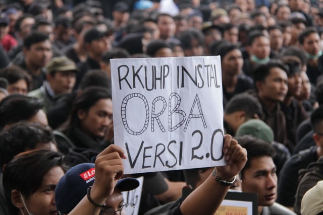 Salah satu poster penolakan terhadap RKUHP oleh mahasiswa di Malang, Senin (23/9). Foto: Bayu Eka Novanta/tugumalangid