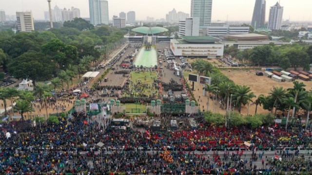 Suasana demo mahasiswa di depan gedung DPR RI, Jakarta Pusat, pada Selasa (24/9/2019). Foto: Aditia Noviansyah/kumparan