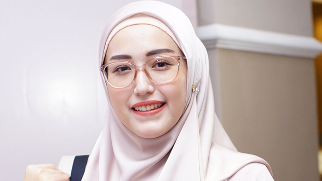 Artis Adelia Pasha saat hadir di launcing busana muslim di Hotel Grand Mahakam, Jakarta, Senin, (24/9). Foto: Dok. Ronny