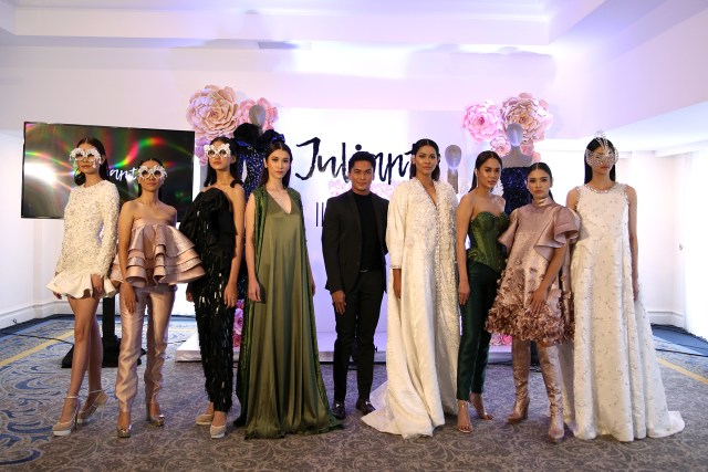 Koleksi Julianto di New York Fashion Week SS20. Foto: dok. Julianto